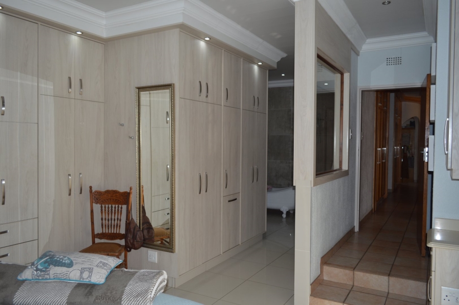 3 Bedroom Property for Sale in Wilkoppies North West